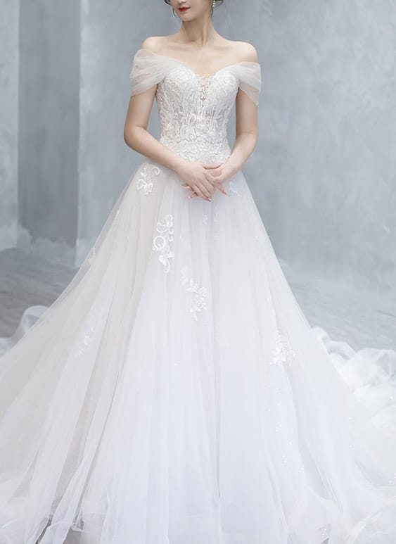 Carmen Prinzessinnen Brautkleid mit Off-Shoulder-Ausschnitt, Spitze und voluminösem Tüllrock