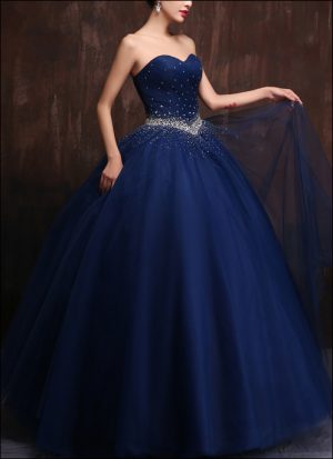 Ballkleid mit Stickerei BL260