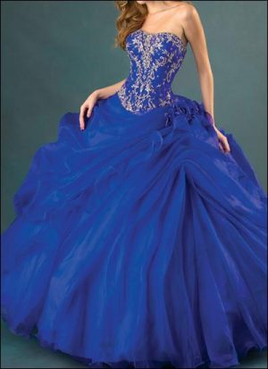 Sissi-Ballkleid Q110