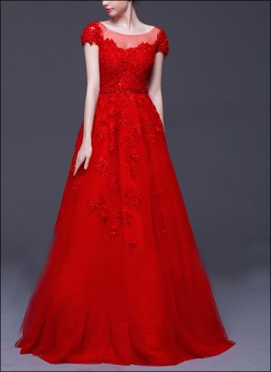 Rotes Brautkleid mit Spitze