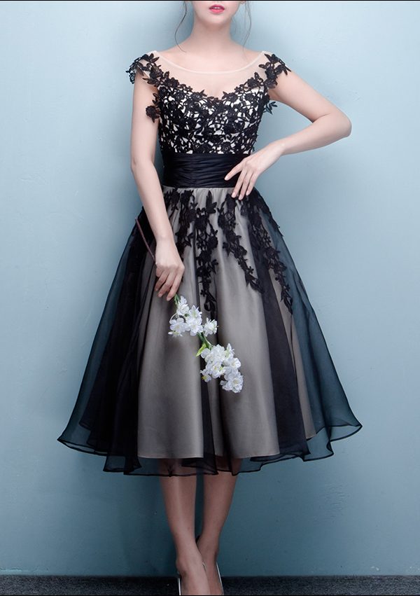 Schwarzes Brautkleid für Standesamt mit Spitze und elegantem Rock – LAFANTA