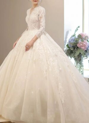 Prinzessinnen Brautkleid mit Ärmeln – voluminöses Brautkleid mit romantischem Rock von LAFANTA