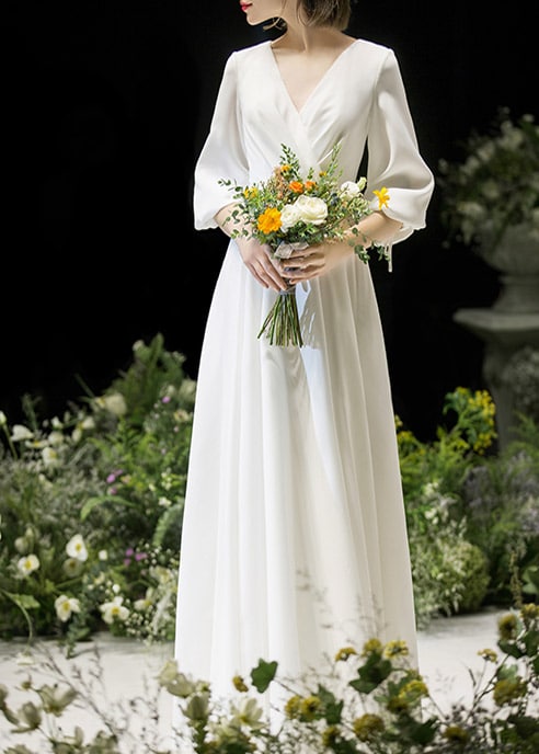 Leichtes Hochzeitskleid mit Ärmeln aus Chiffon – fließendes Brautkleid von LAFANTA