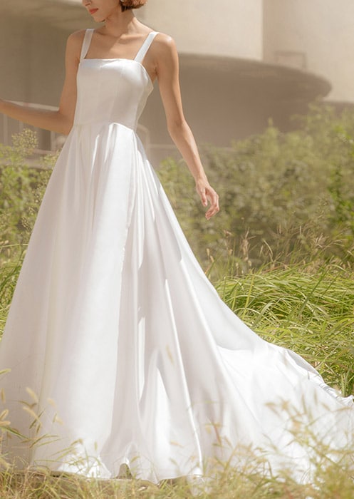 Schlichtes Satin Brautkleid mit Trägern in A-Linie in Ivory