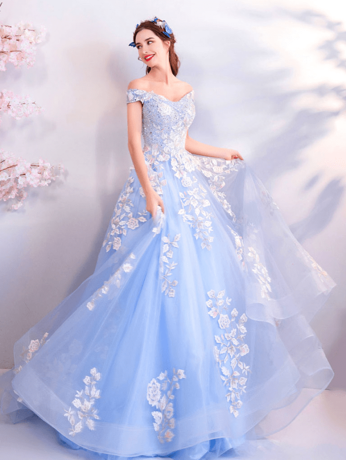 Blaues Brautkleid Berlin – einzigartiges farbiges Hochzeitskleid von LAFANTA