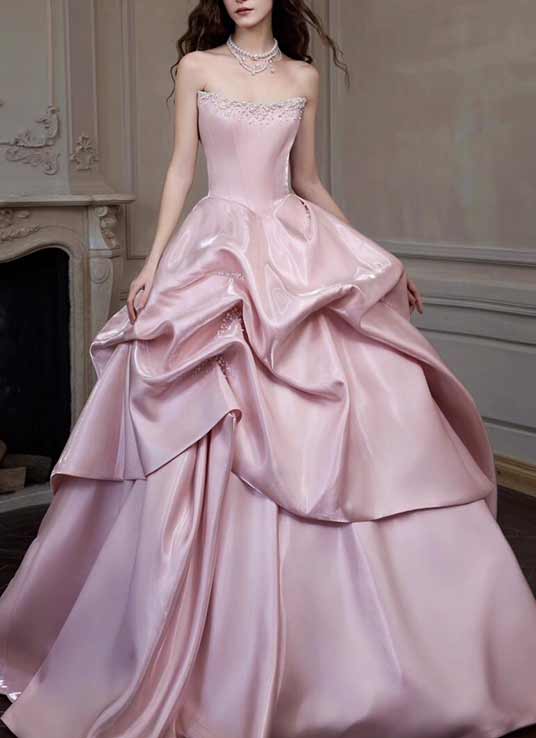 rosafarbenes Satin Brautkleid mit feiner Stickerei