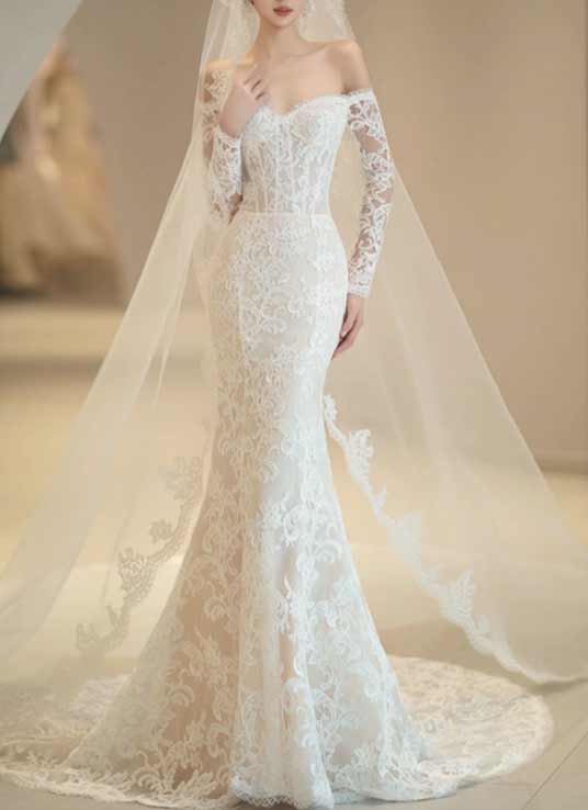 Mermaid Brautkleid aus Spitze mit Ärmeln – Vorderansicht, LAFANTA Berlin