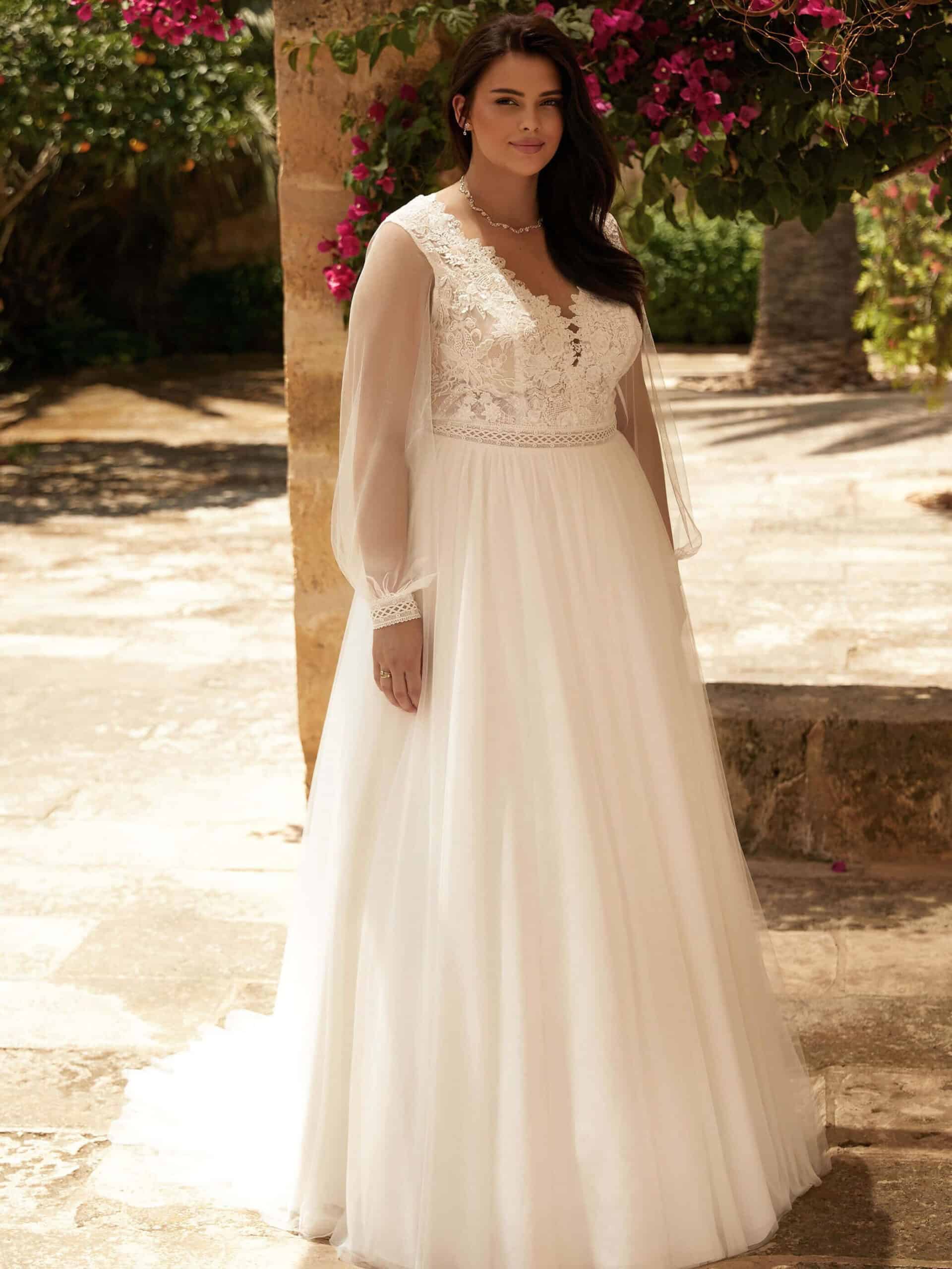 Curvy Brautkleid Berlin – Brautkleid große Größen bis 60 bei LAFANTA